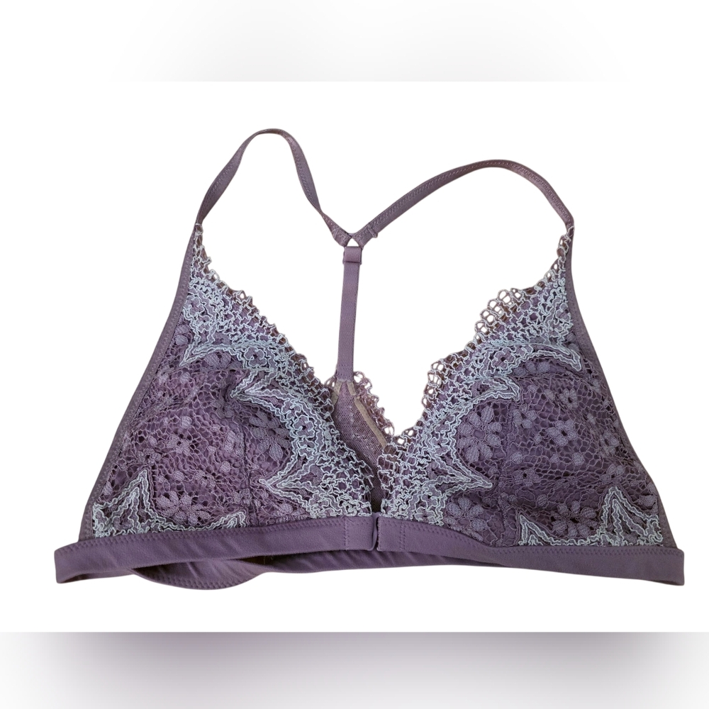 Victoria's Secret Lacy Slightly Padded Racerback Bralette Size L